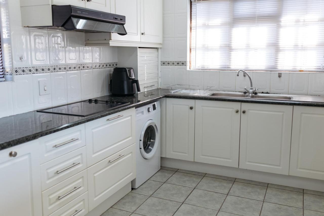 Nahoon Beach Villas Self Catering Apartments شرق لندن المظهر الخارجي الصورة